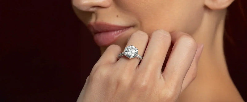 Solitaire vs Halo Engagement Rings: Which One Should You Pick?